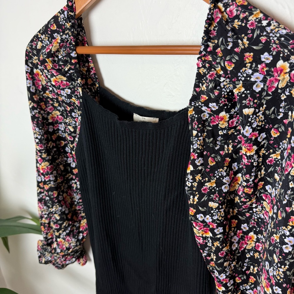 Serena Ribbed Dress - Picture 5 of 7